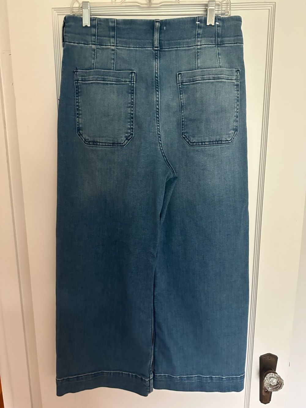 Anthro Colette Cropped High Rise Wide Leg Jeans. Size 29 petite. - Picture 3 of 4